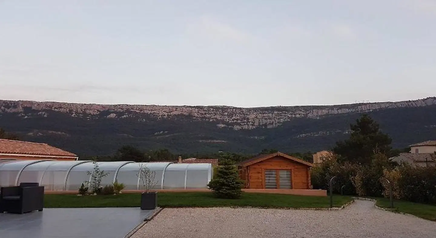 Chambre d'Hotes Source de la St Baume EXTERIOR