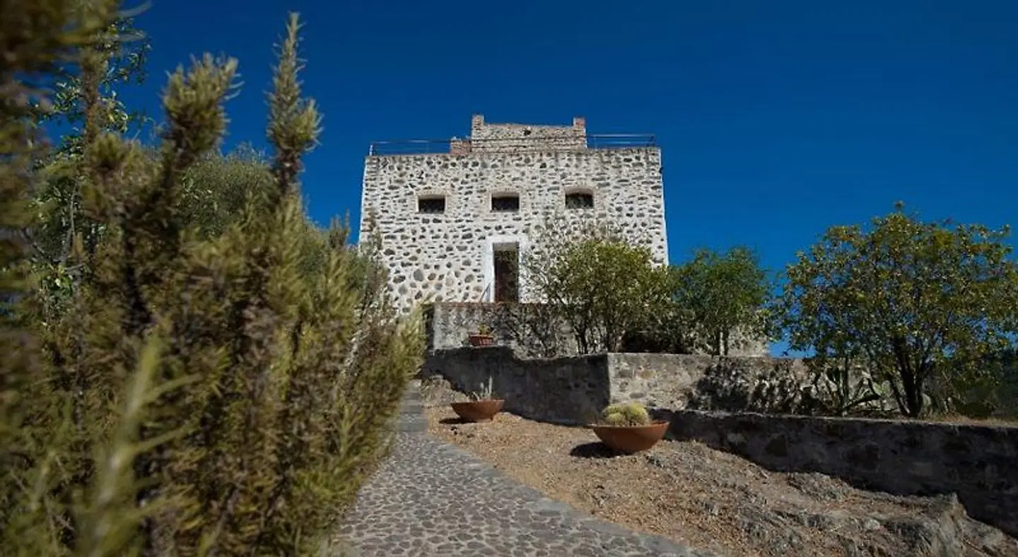 Castello Malicas EXTERIOR