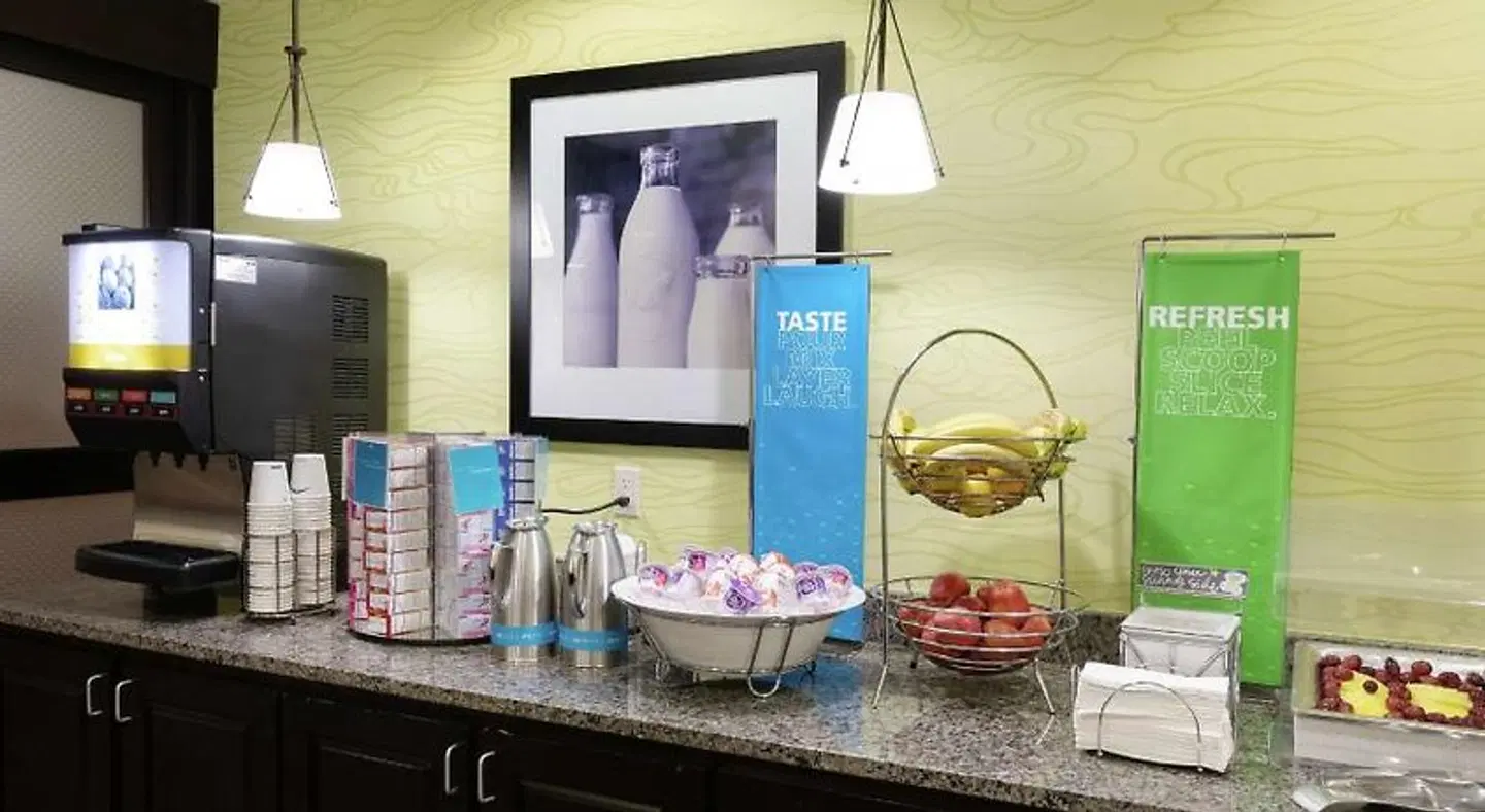 Hampton Inn Houma Badezimmer