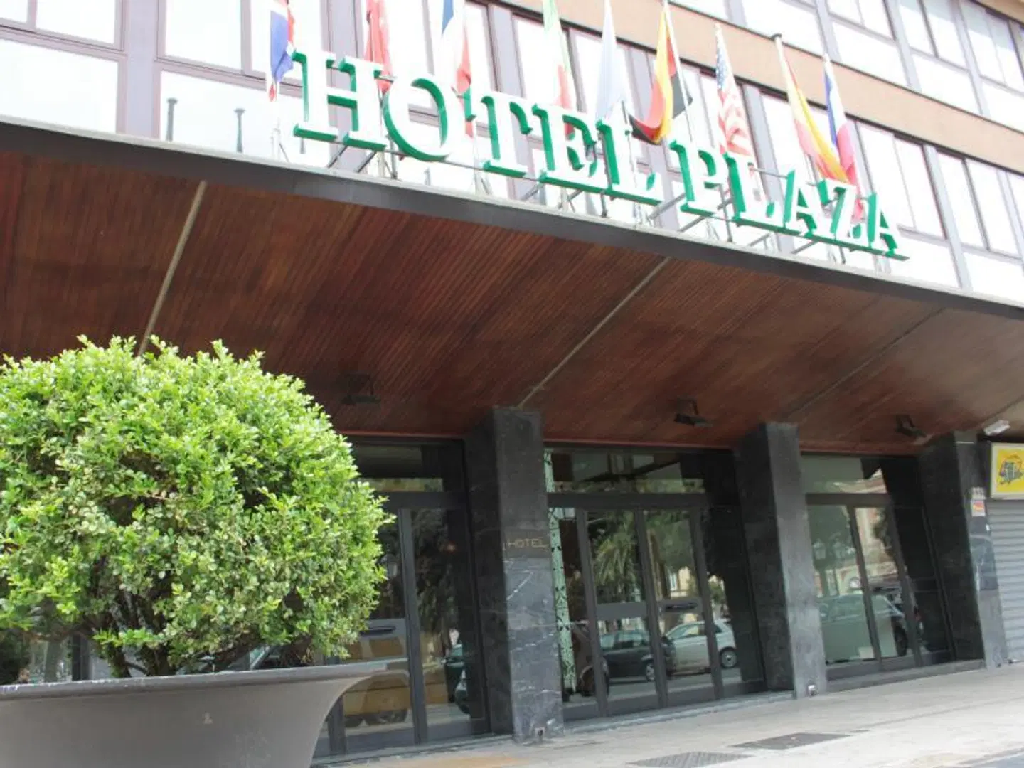 Plaza EXTERIOR