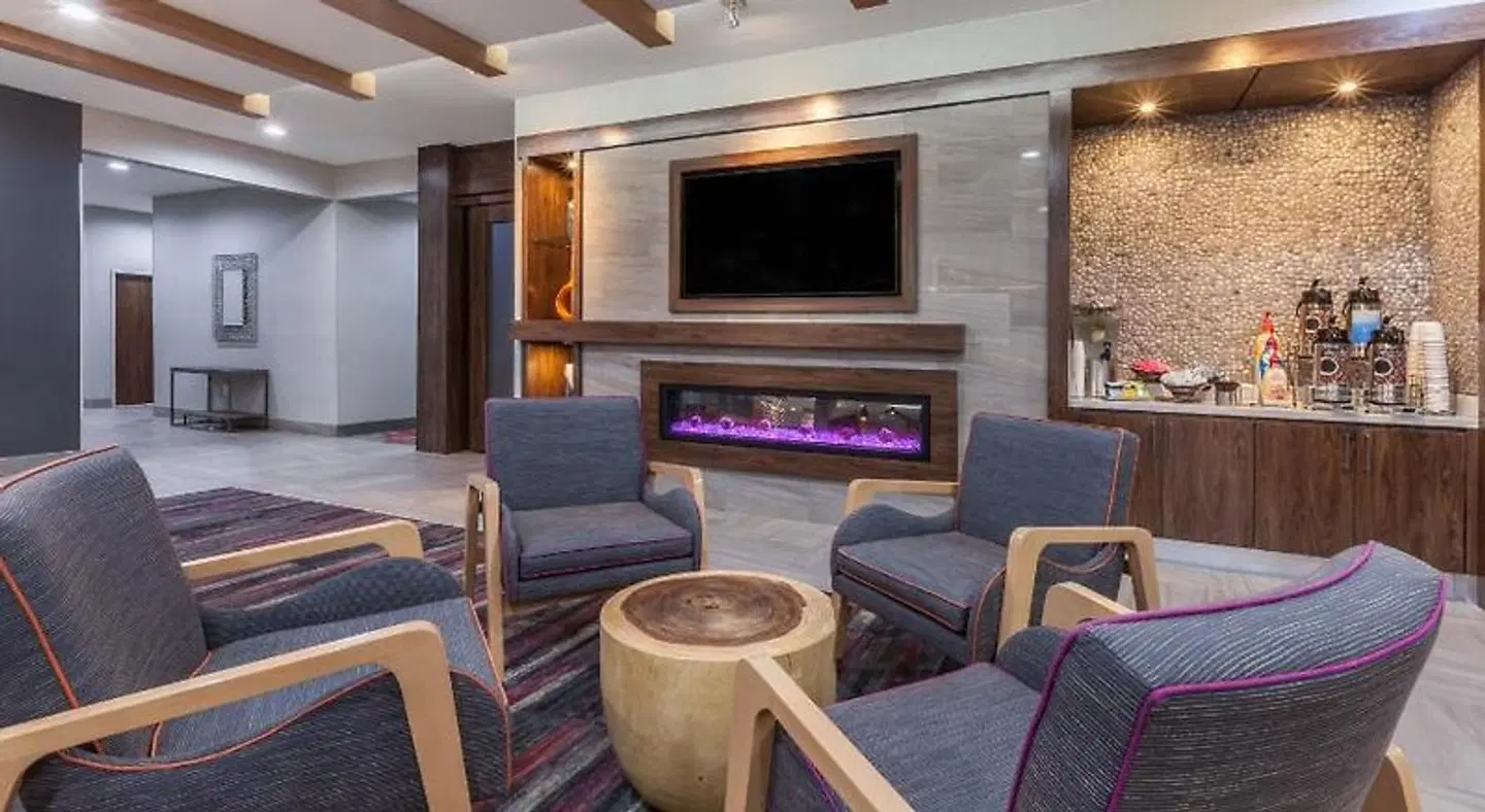 La Quinta Inn & Suites by Wyndham Houston East I-10 LOUNGE_LOBBY
