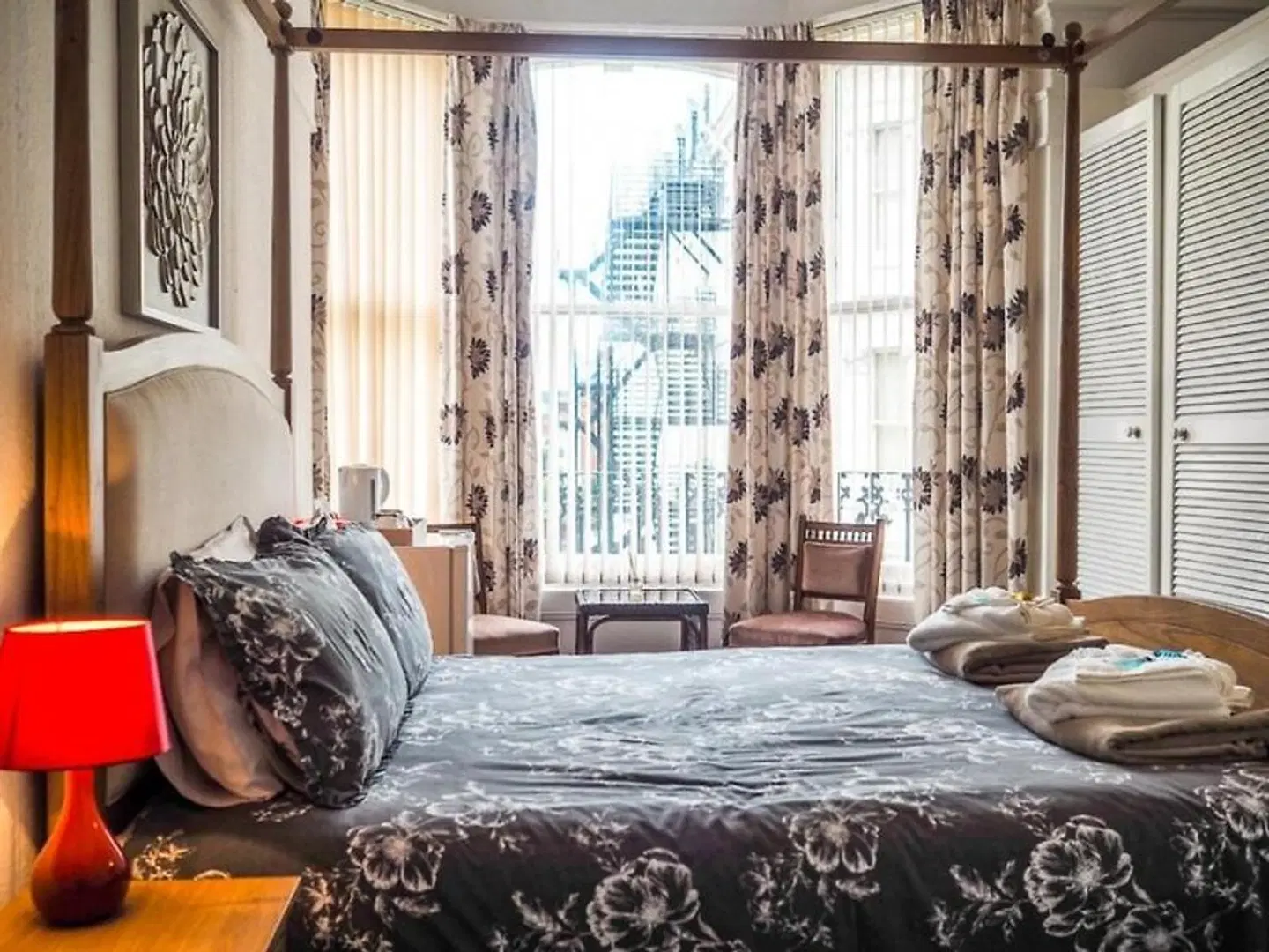 Carlton House ROOM_EXAMPLE