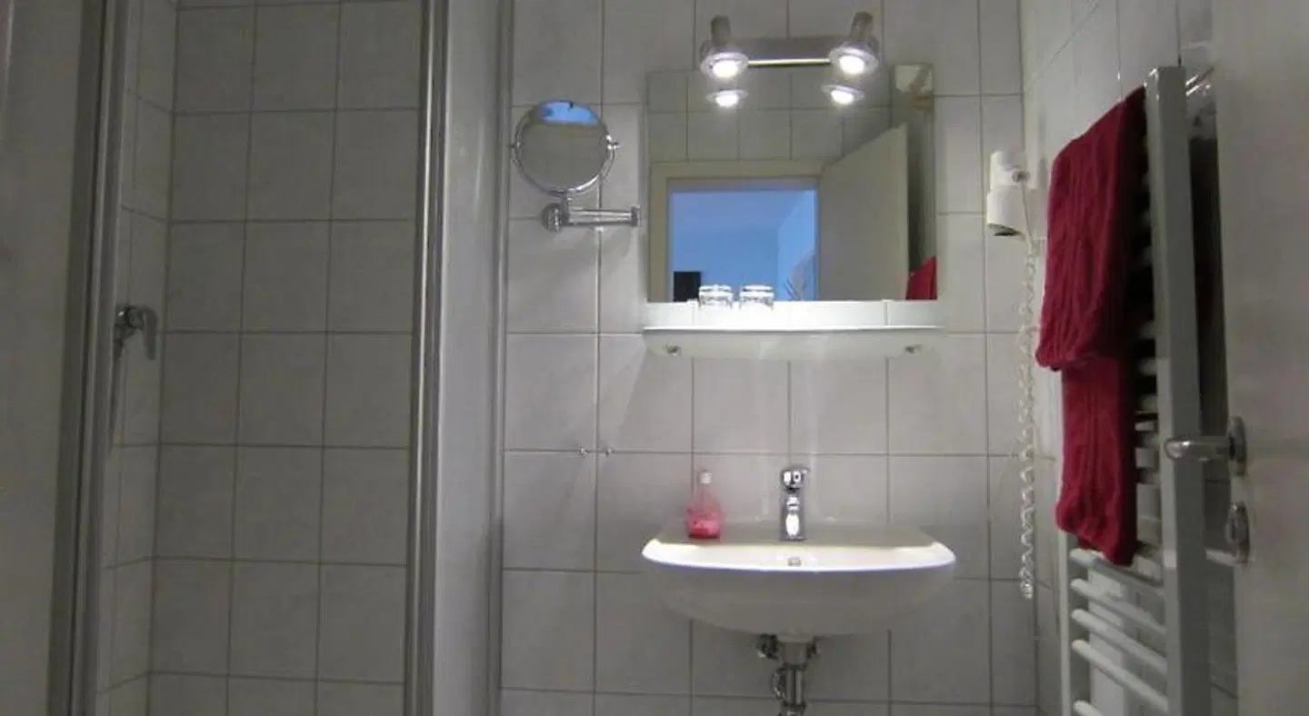 Hotel Zum Schwarzen Bär Badezimmer
