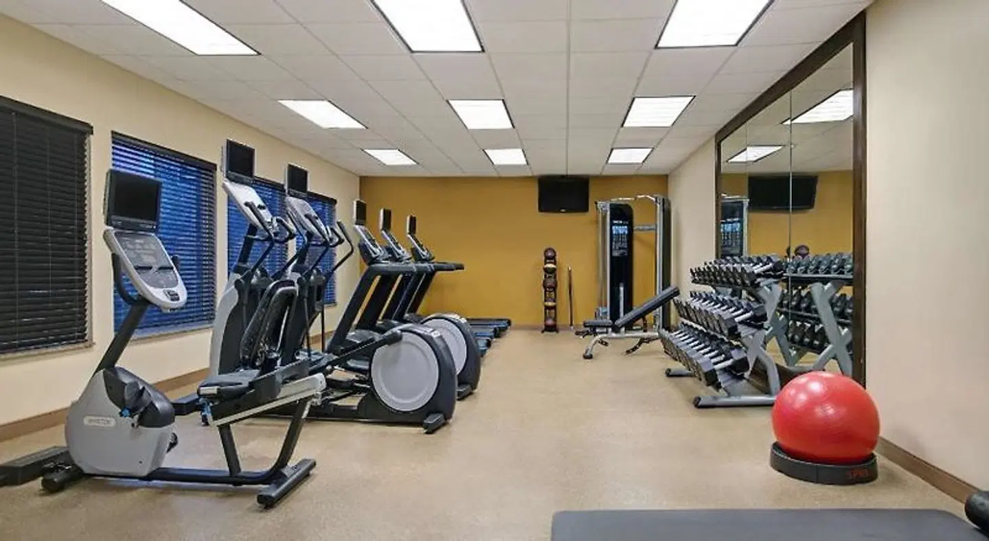 Homewood Suites by Hilton Charlotte/Ayrsley, NC SPORTS_AND_LEISURE