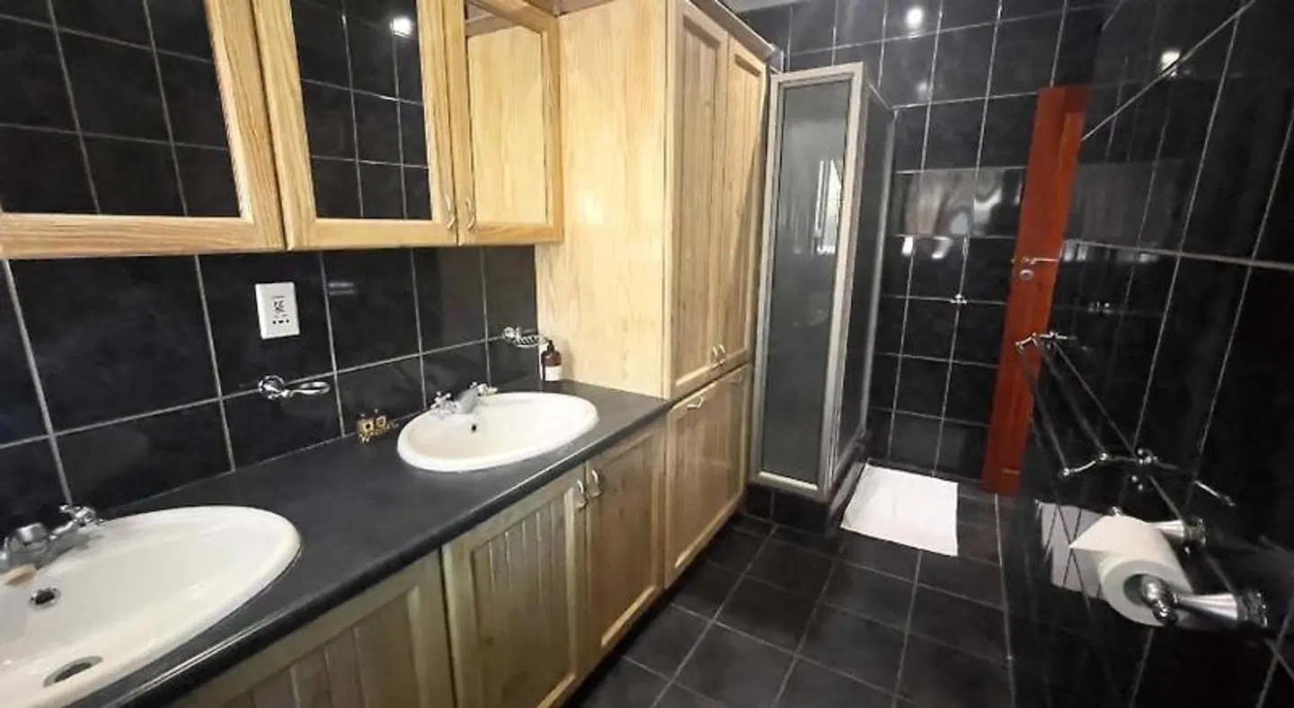 Border Close Guesthouse Badezimmer