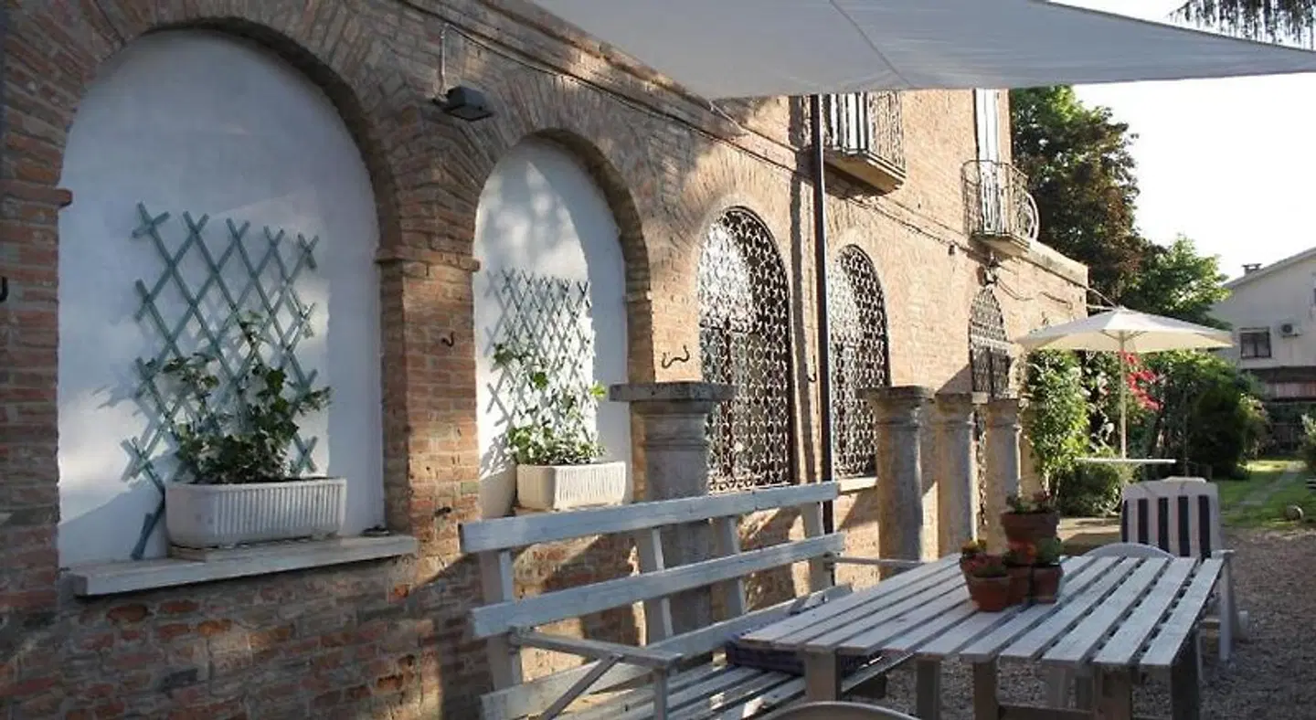 B&B La Torre a Revere EXTERIOR