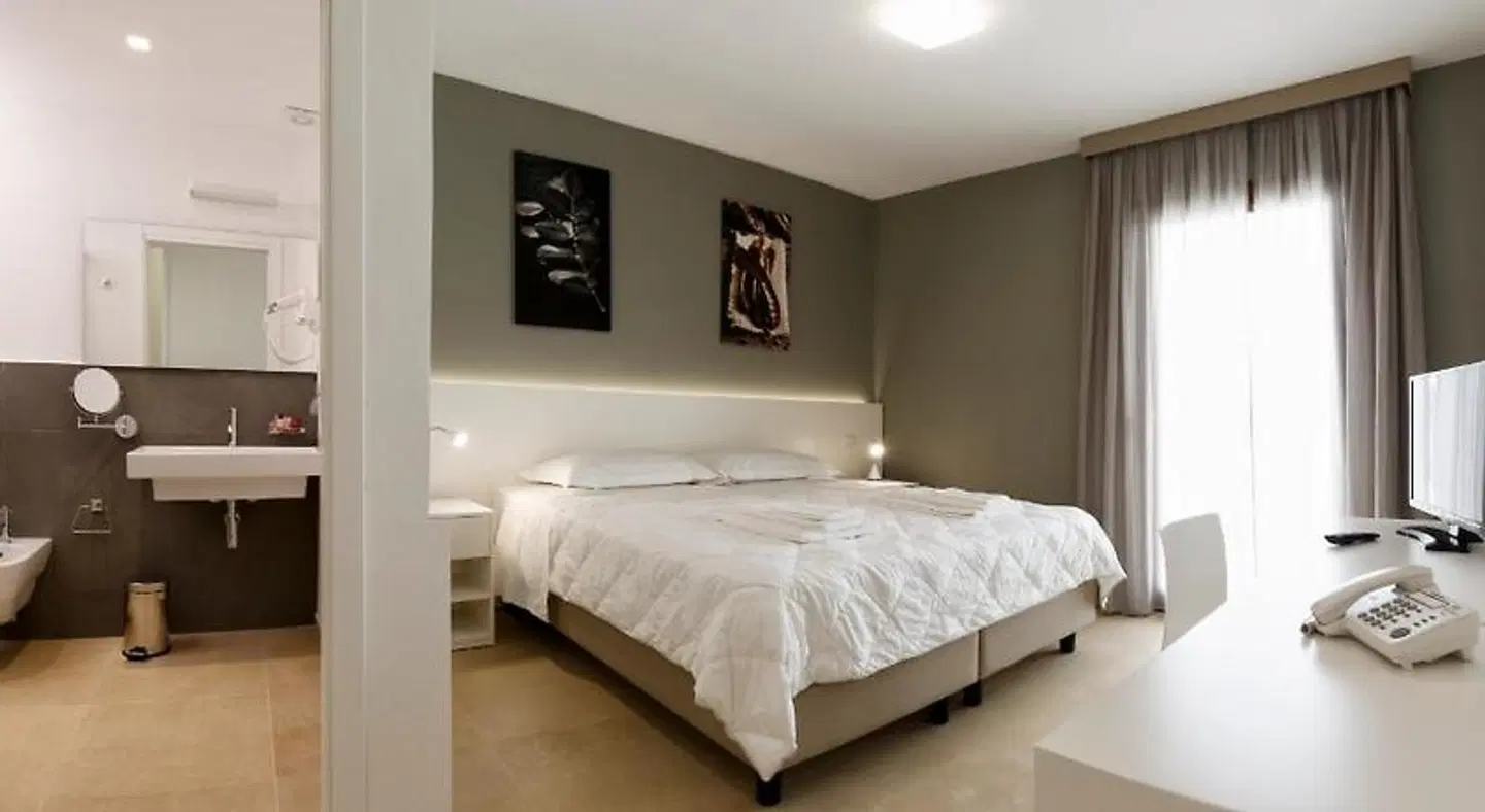 Southeast Hotel ROOM_EXAMPLE