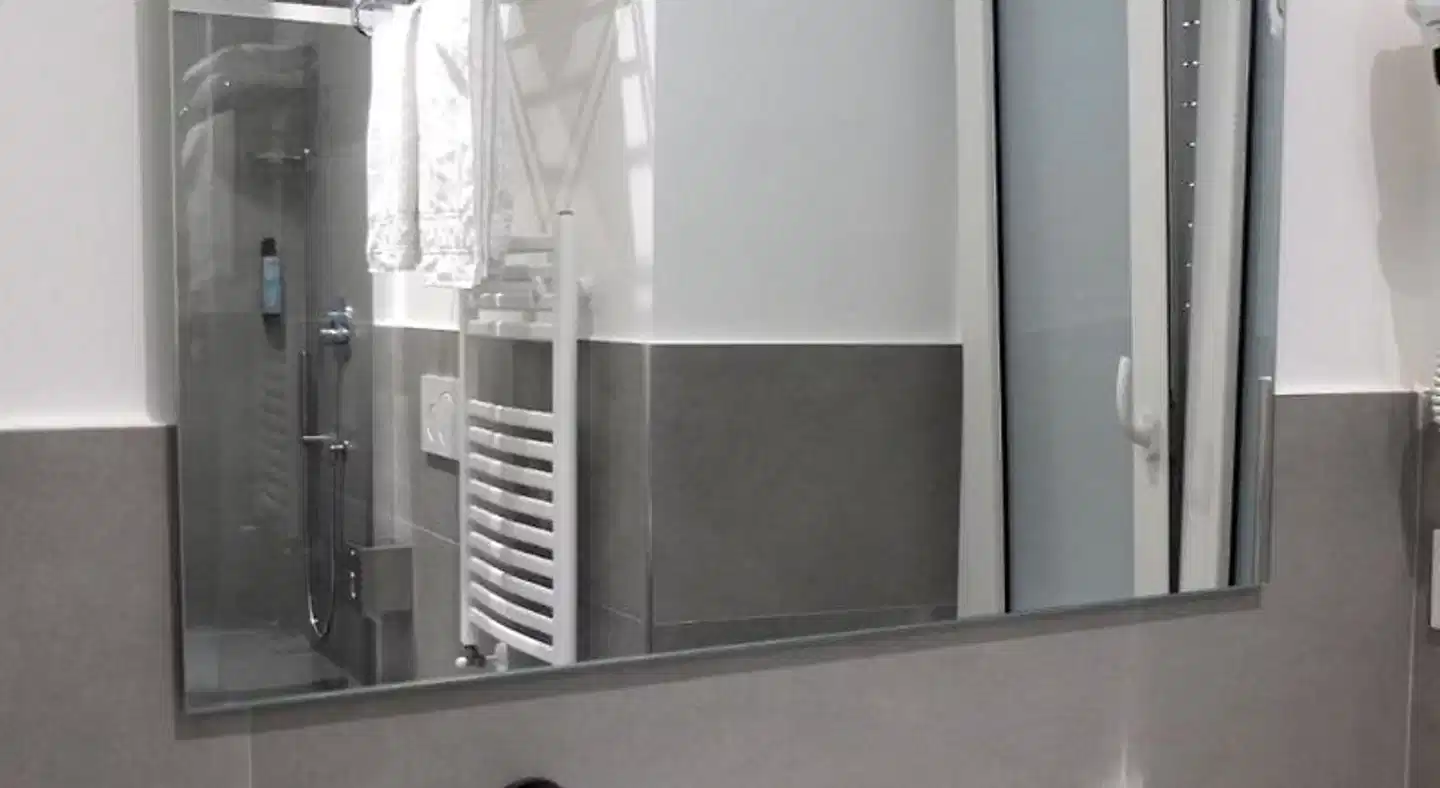 ASTORIA GOLDEN GATE Badezimmer