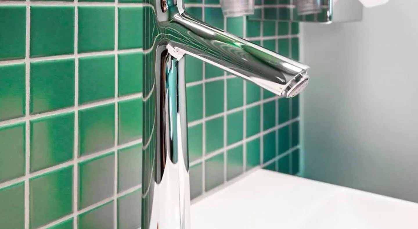 BRATWURSThotel Badezimmer