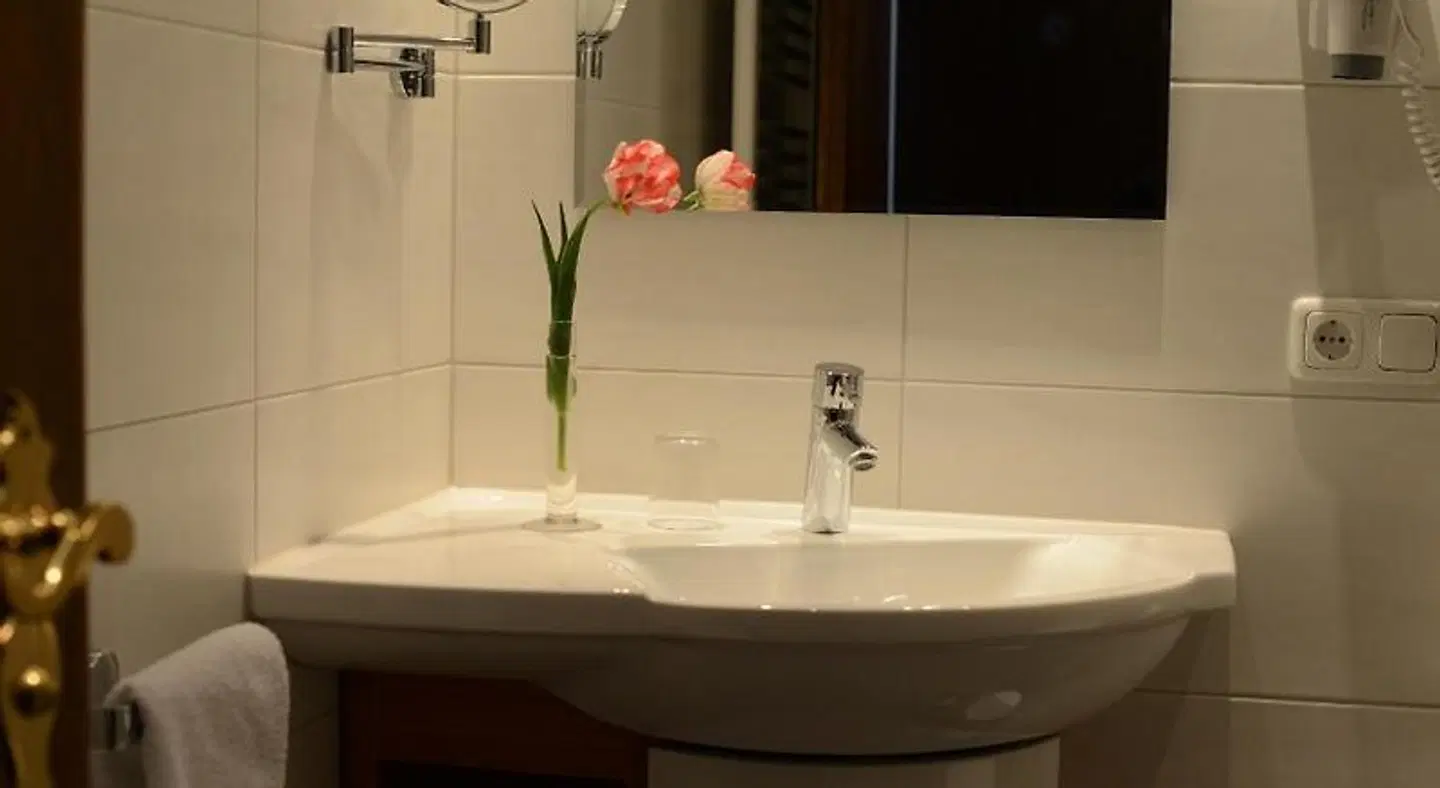 Goldene Krone Badezimmer