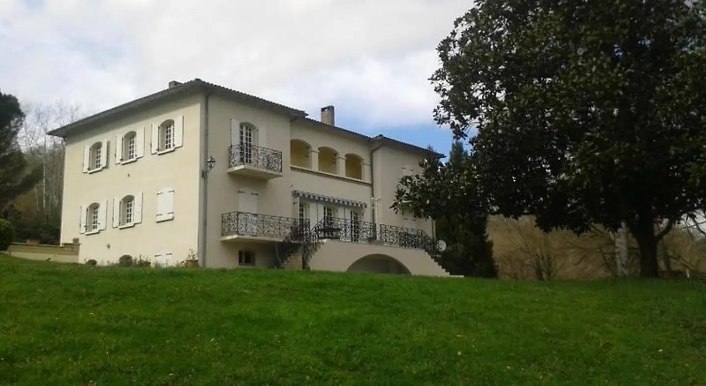 L'Escalère EXTERIOR