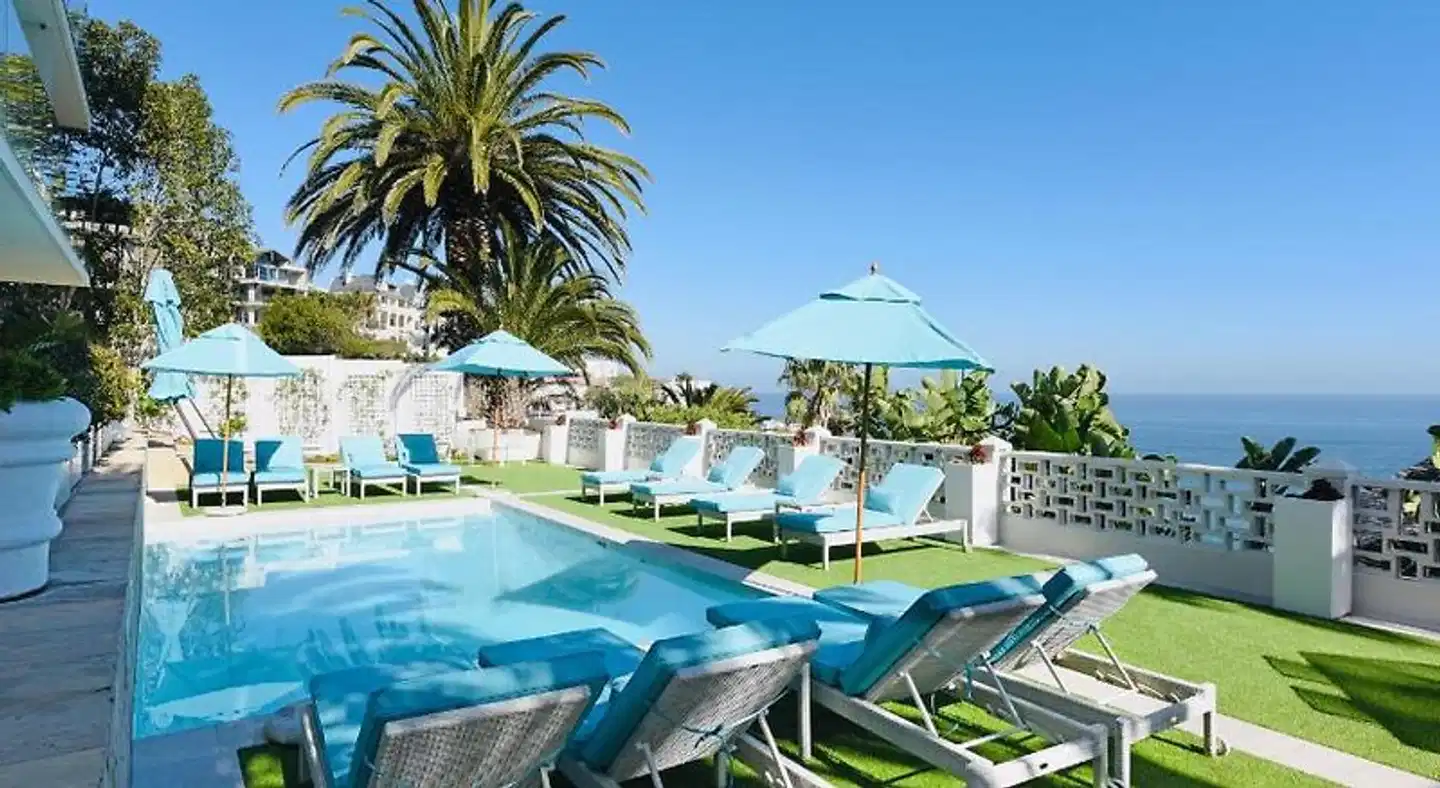 The Clarendon - Bantry Bay Pool