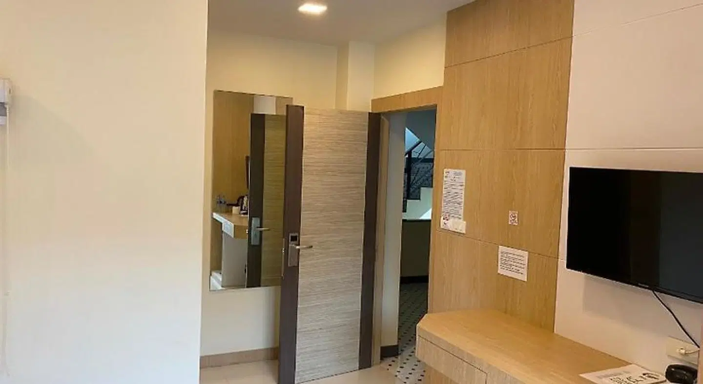 I AM O'TEL Patong Badezimmer