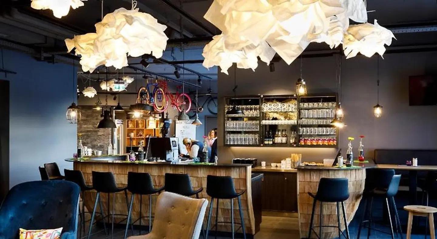 moun10 Jugendherberge Garmisch Bar