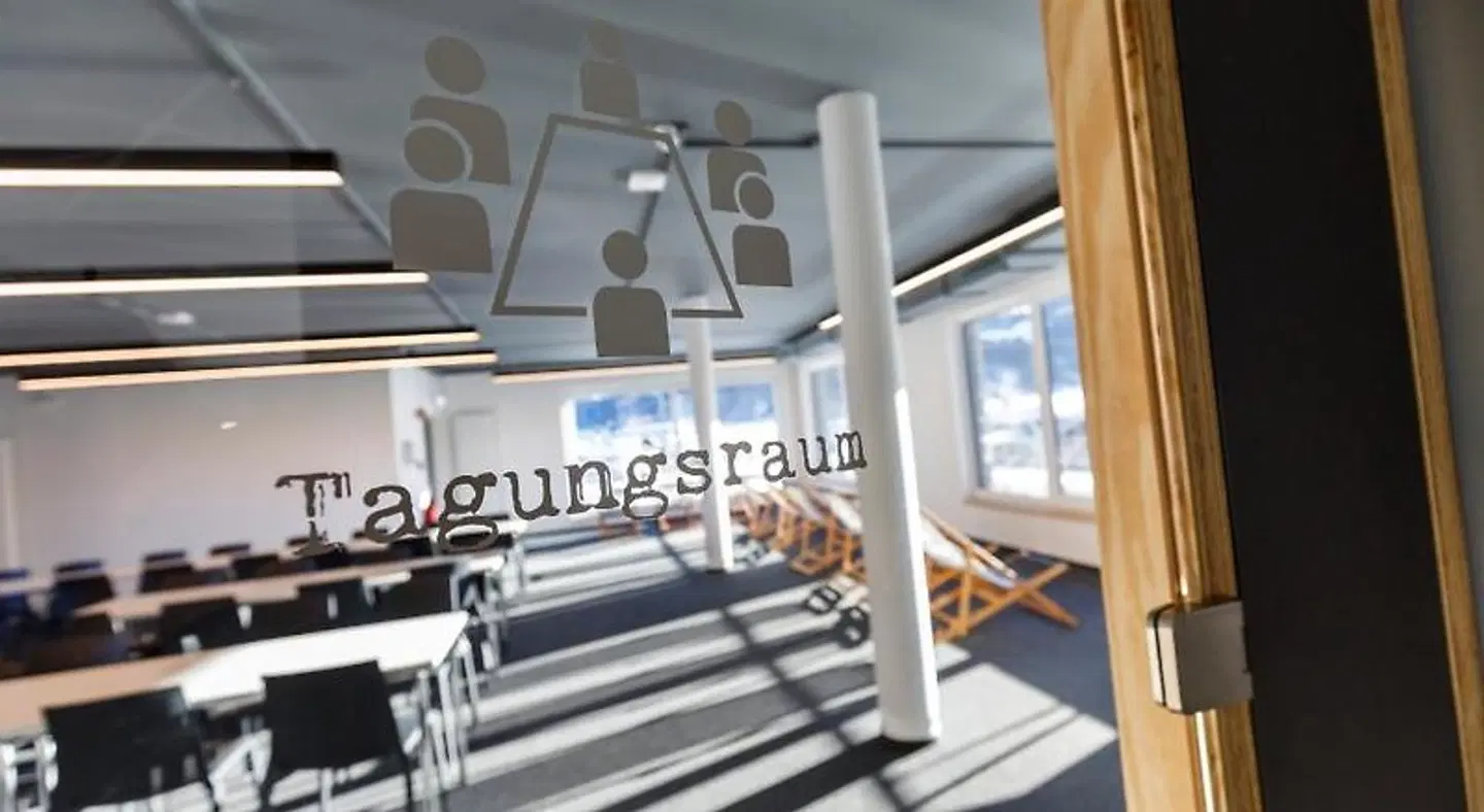 moun10 Jugendherberge Garmisch Bar