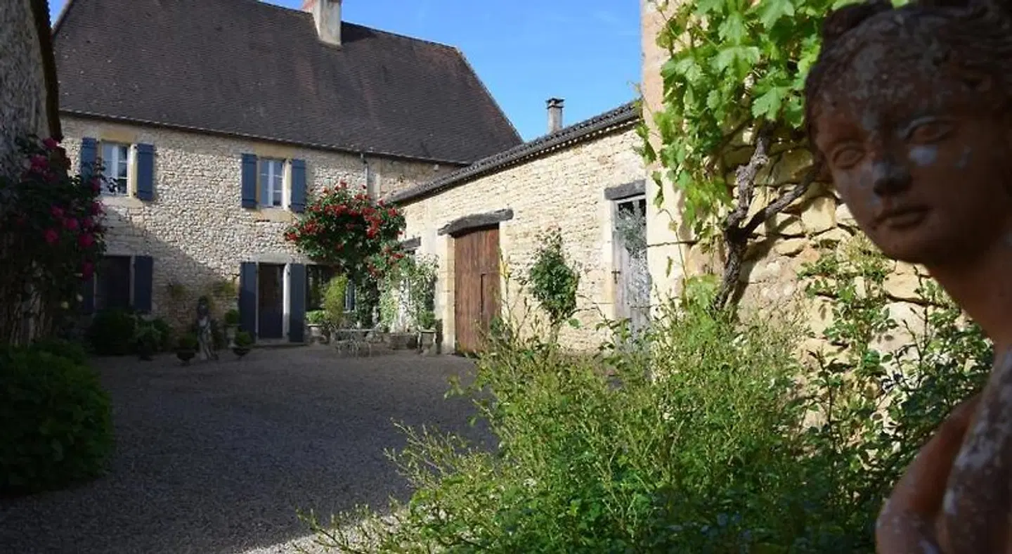 L'Intemporelle EXTERIOR
