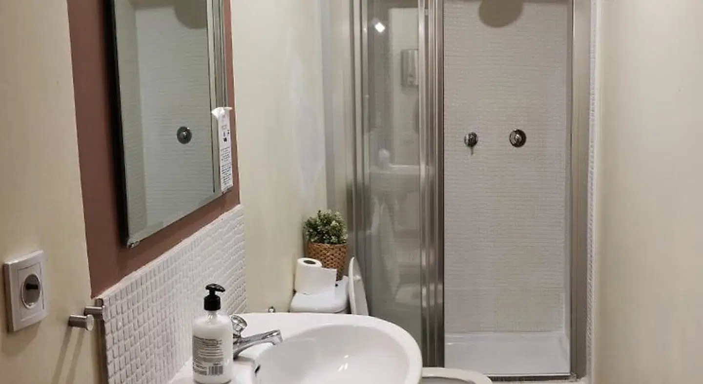 Guest House Barcelona Bruc I & II Badezimmer