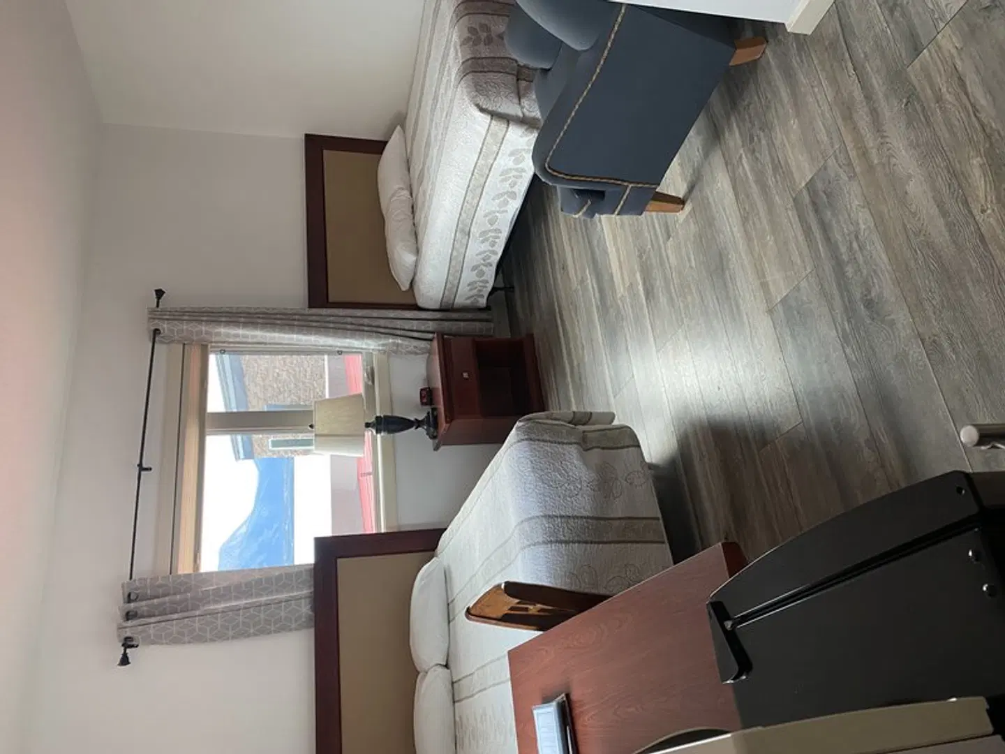 Atlin Mountain Inn ROOM_EXAMPLE
