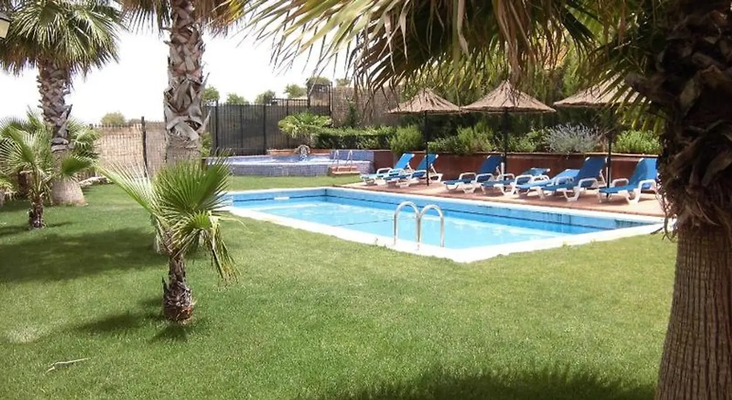 Rural Restaurante Los Rosales OUTDOOR_POOL
