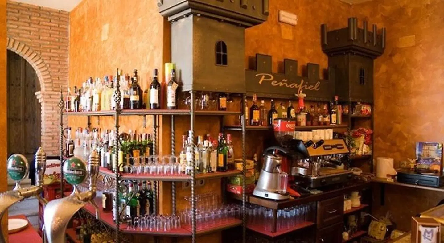 Apartamentos Rurales Complejo Peñafiel Bar
