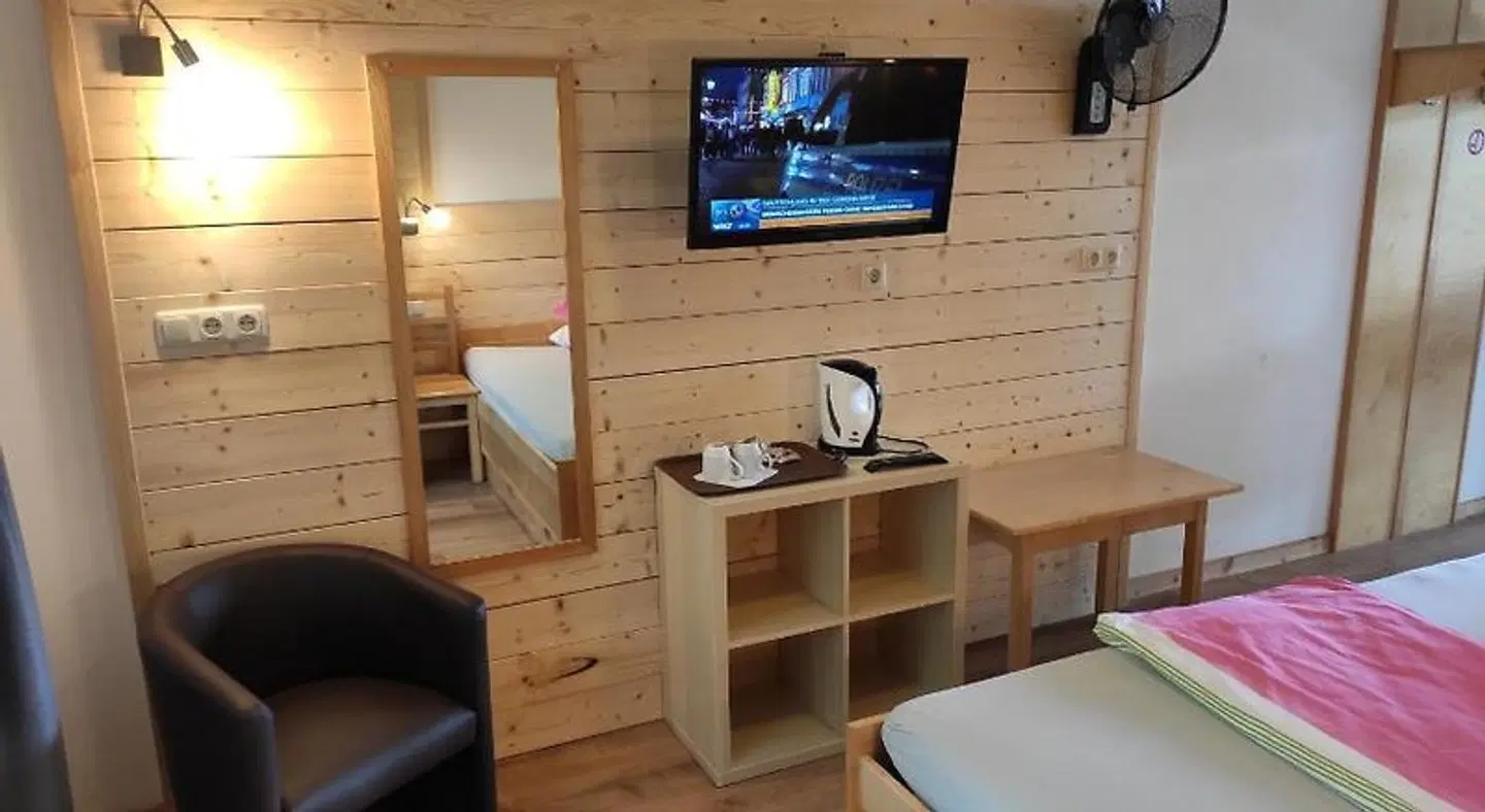 Max Motel ROOM_EXAMPLE