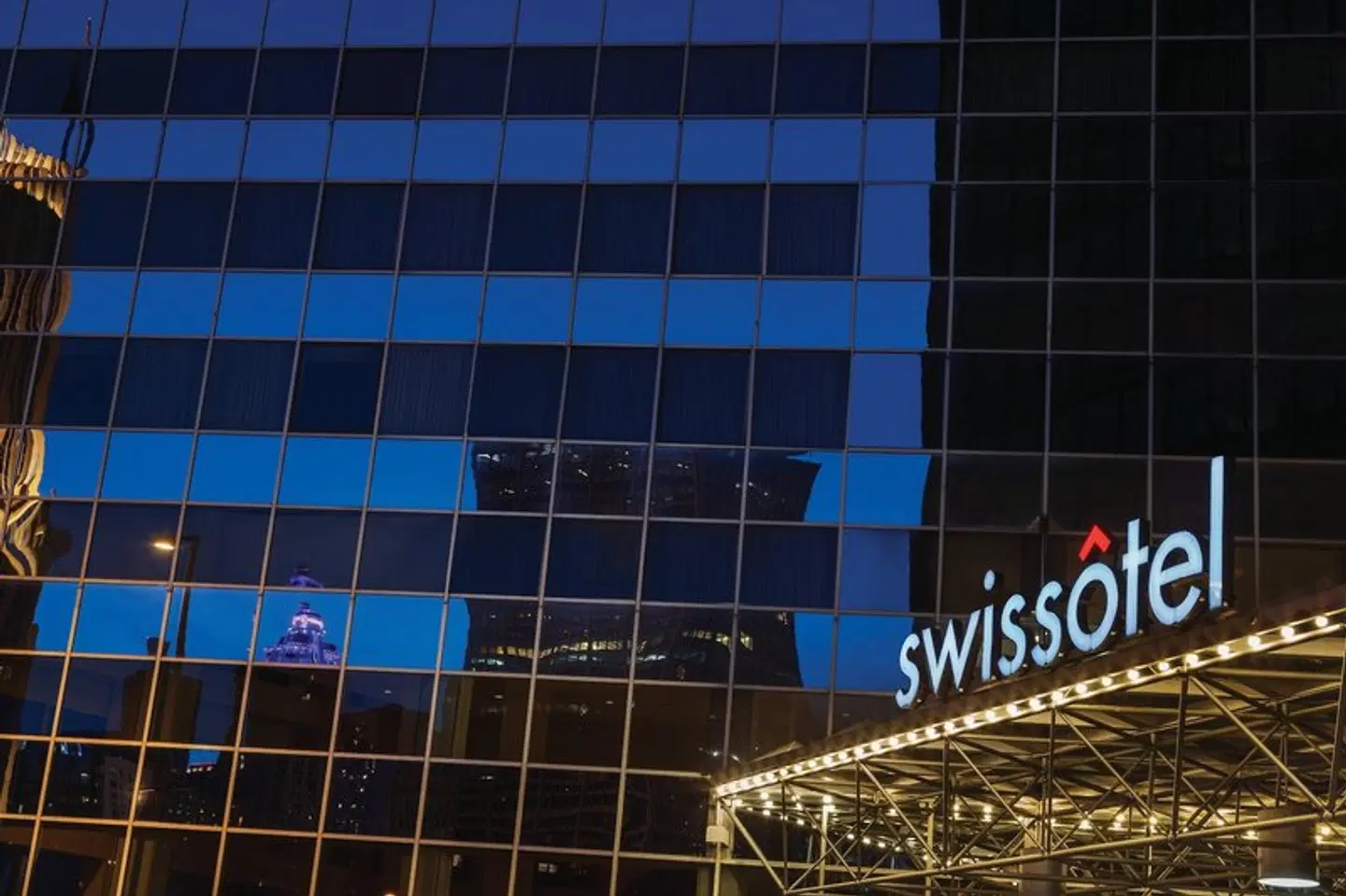 Swissôtel Chicago EXTERIOR