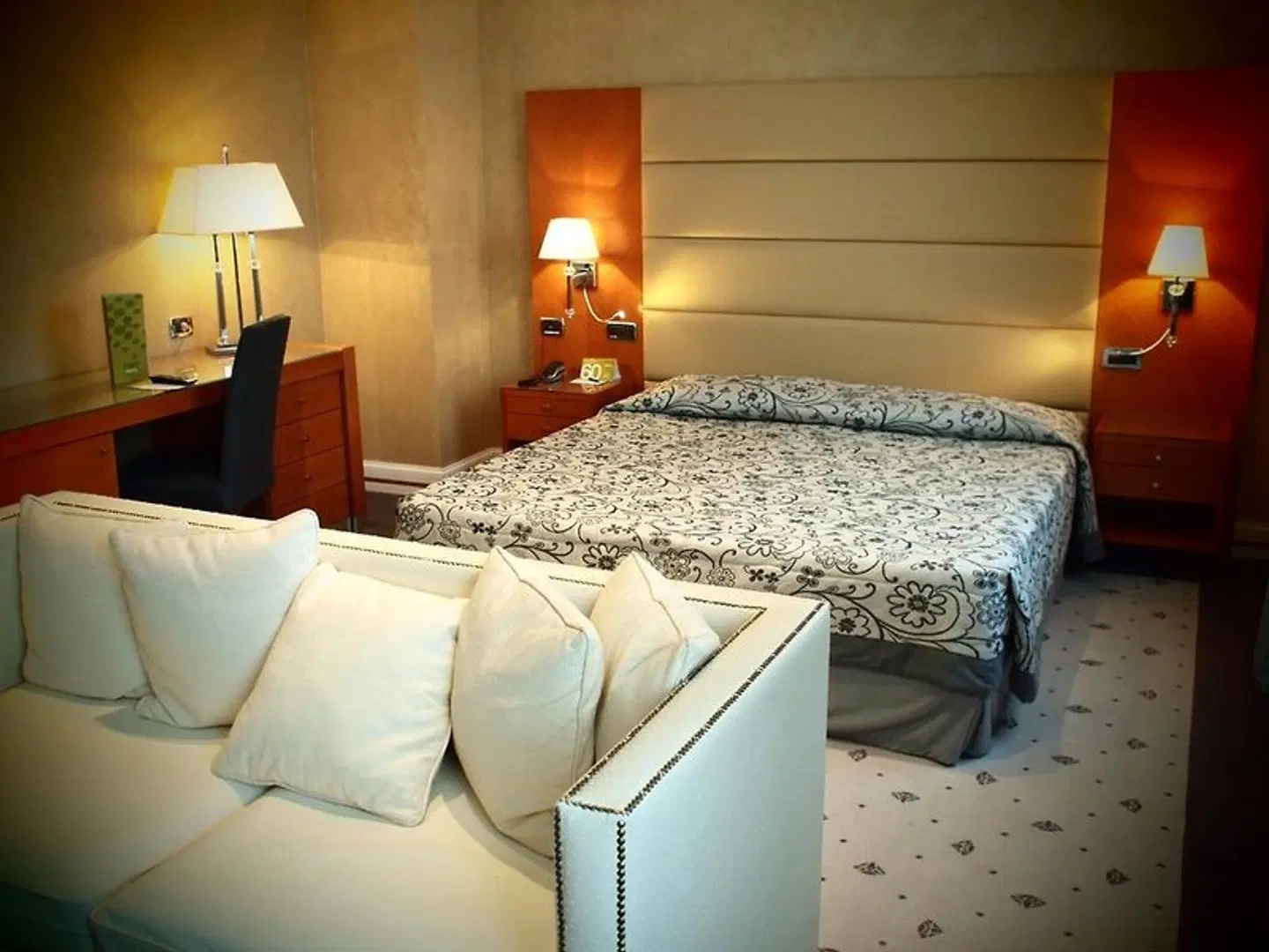 Hotel Perusia ROOM_EXAMPLE