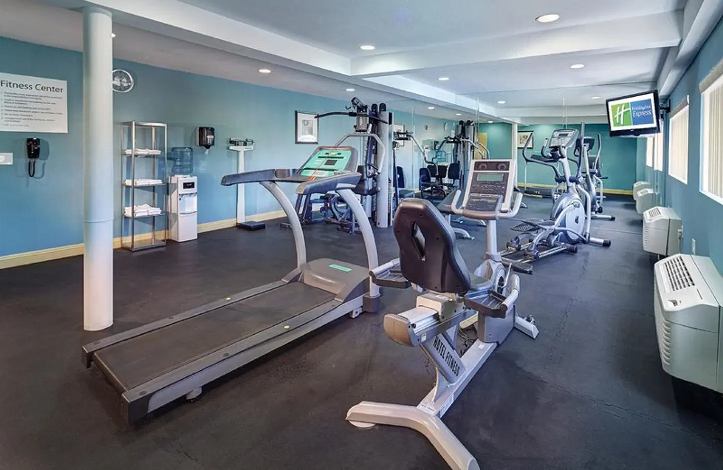 Holiday Inn Express San Diego South-National City by IHG SPORTS_AND_LEISURE