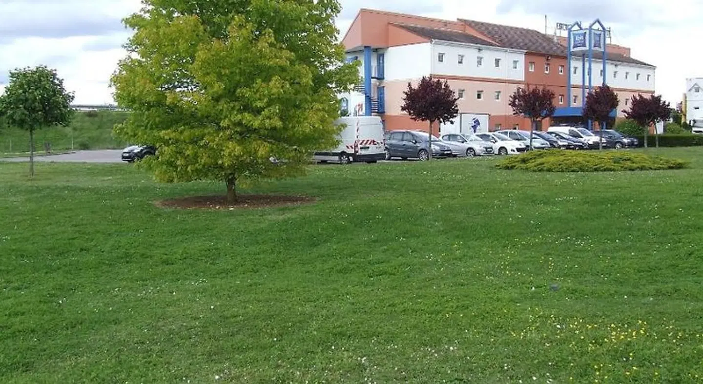 ibis budget Bourges Garten