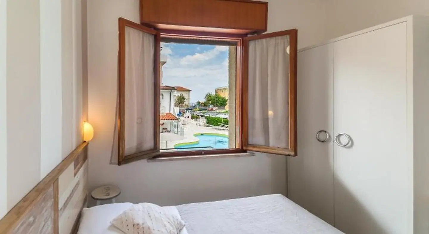 Albatros ROOM_EXAMPLE