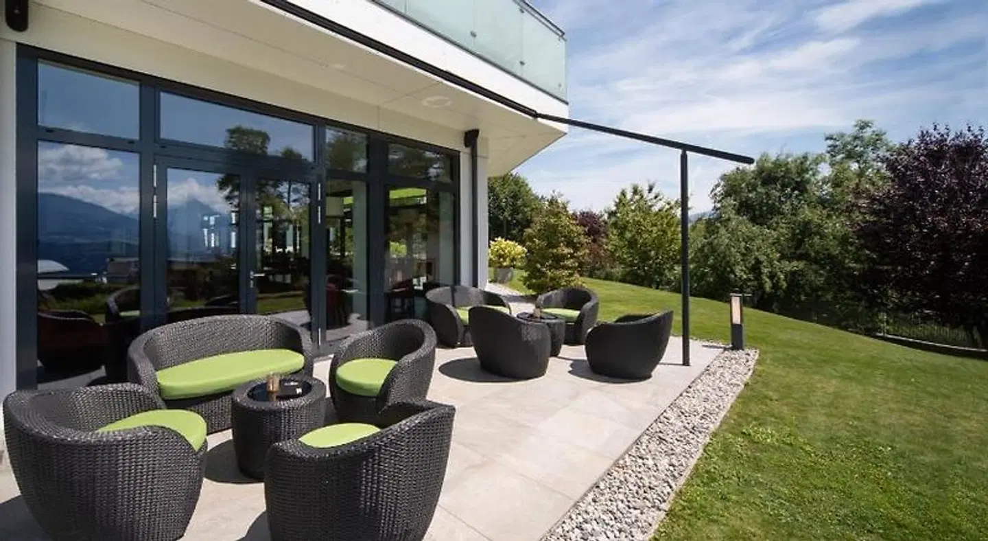 Seehof Bildungshaus Terrasse