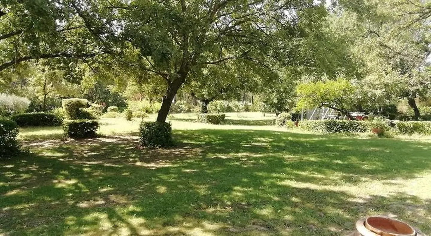 Le Mas des Escans Garten