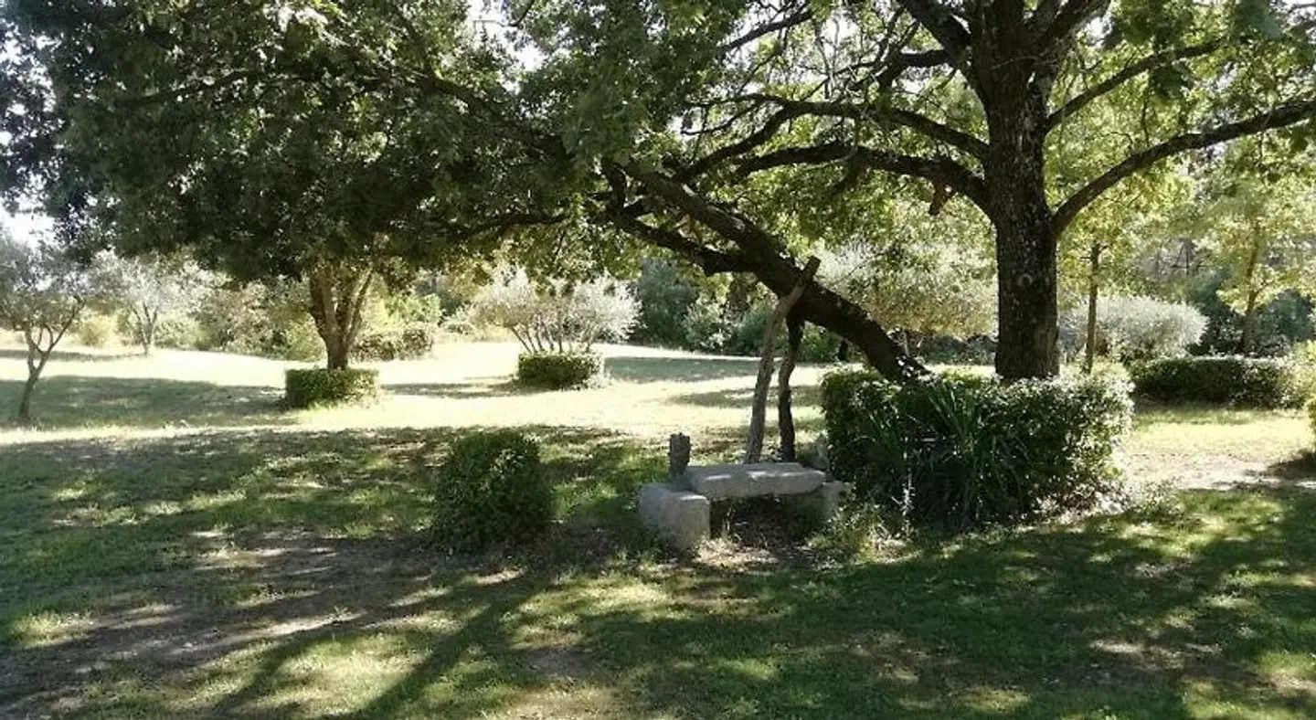 Le Mas des Escans Garten