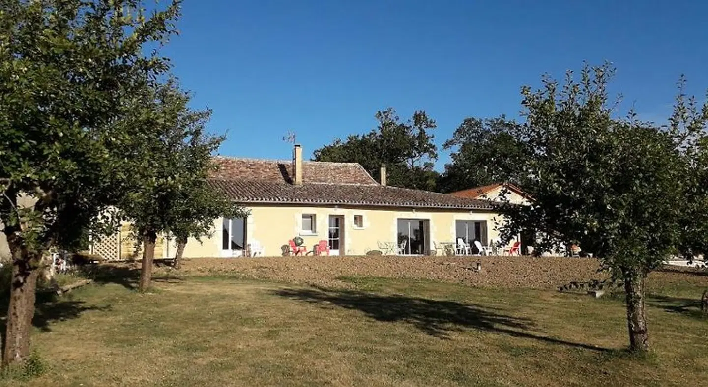 Les Marchettes EXTERIOR
