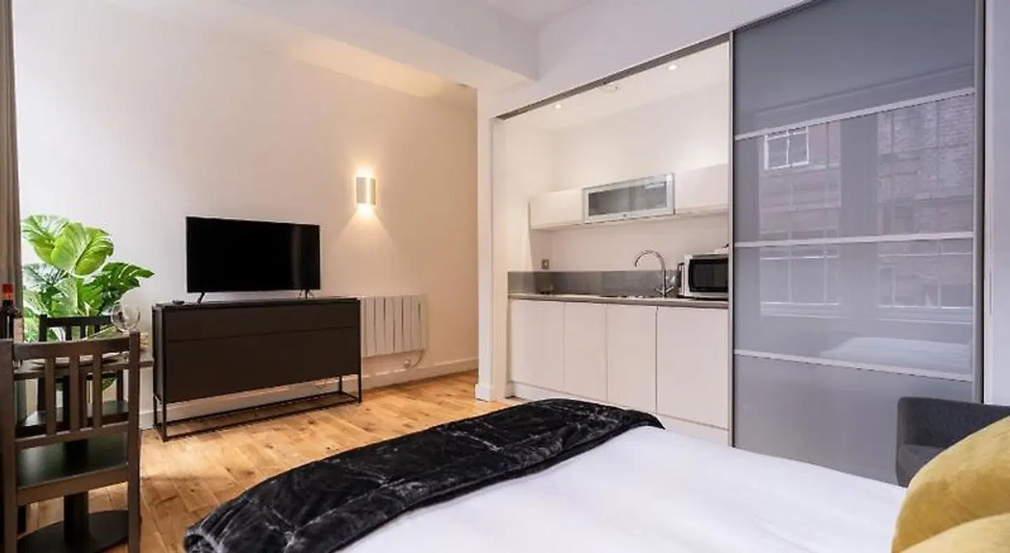 Sycamore Suites / Mandega House ROOM_EXAMPLE