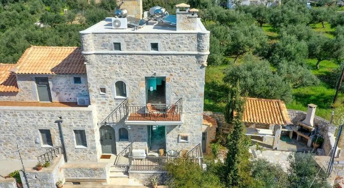 Mani Stone Towers EXTERIOR