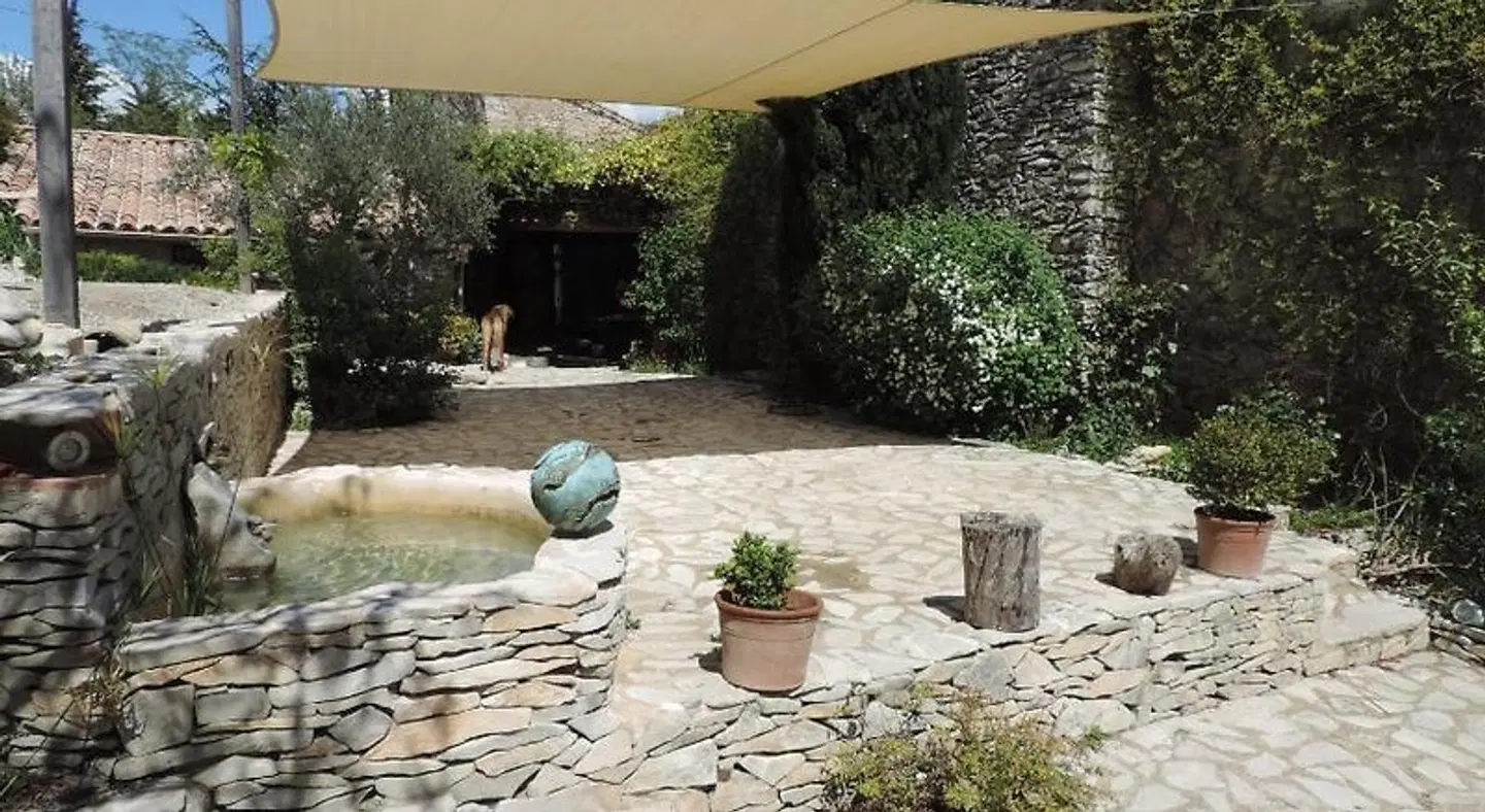 Le Jas de Péguier Garten