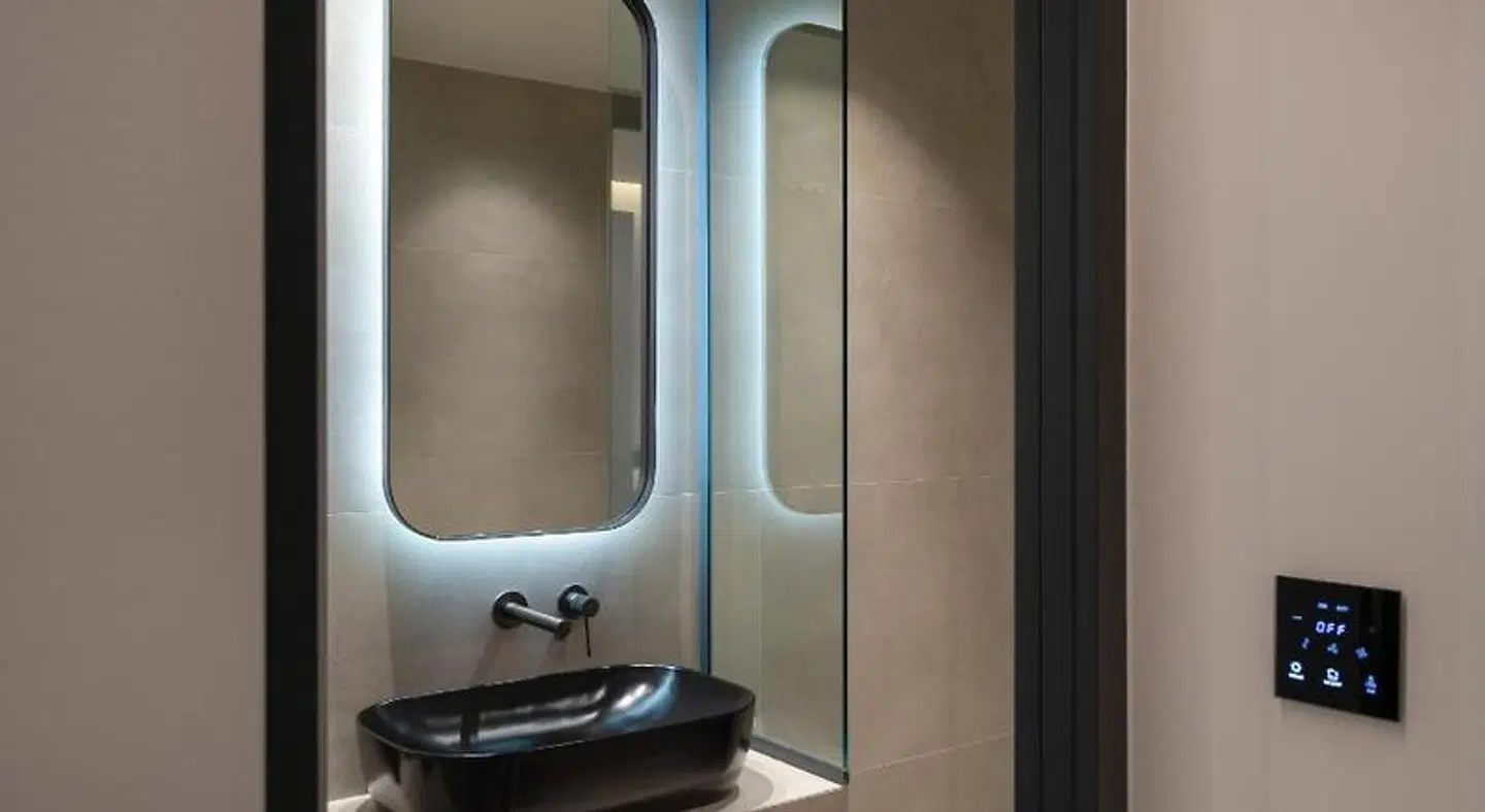 Nema Hotel Athens Badezimmer