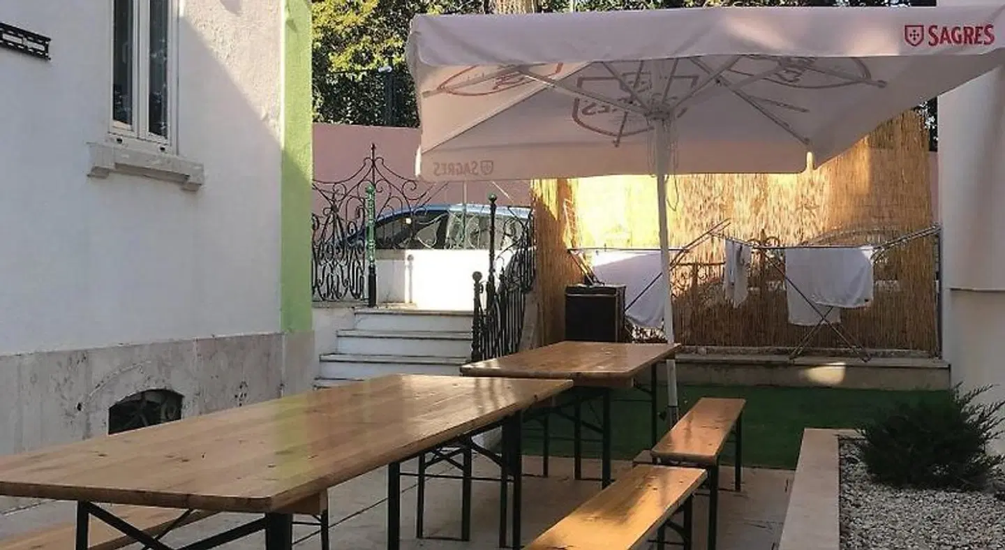 White House Lisbon Hostel Terrasse