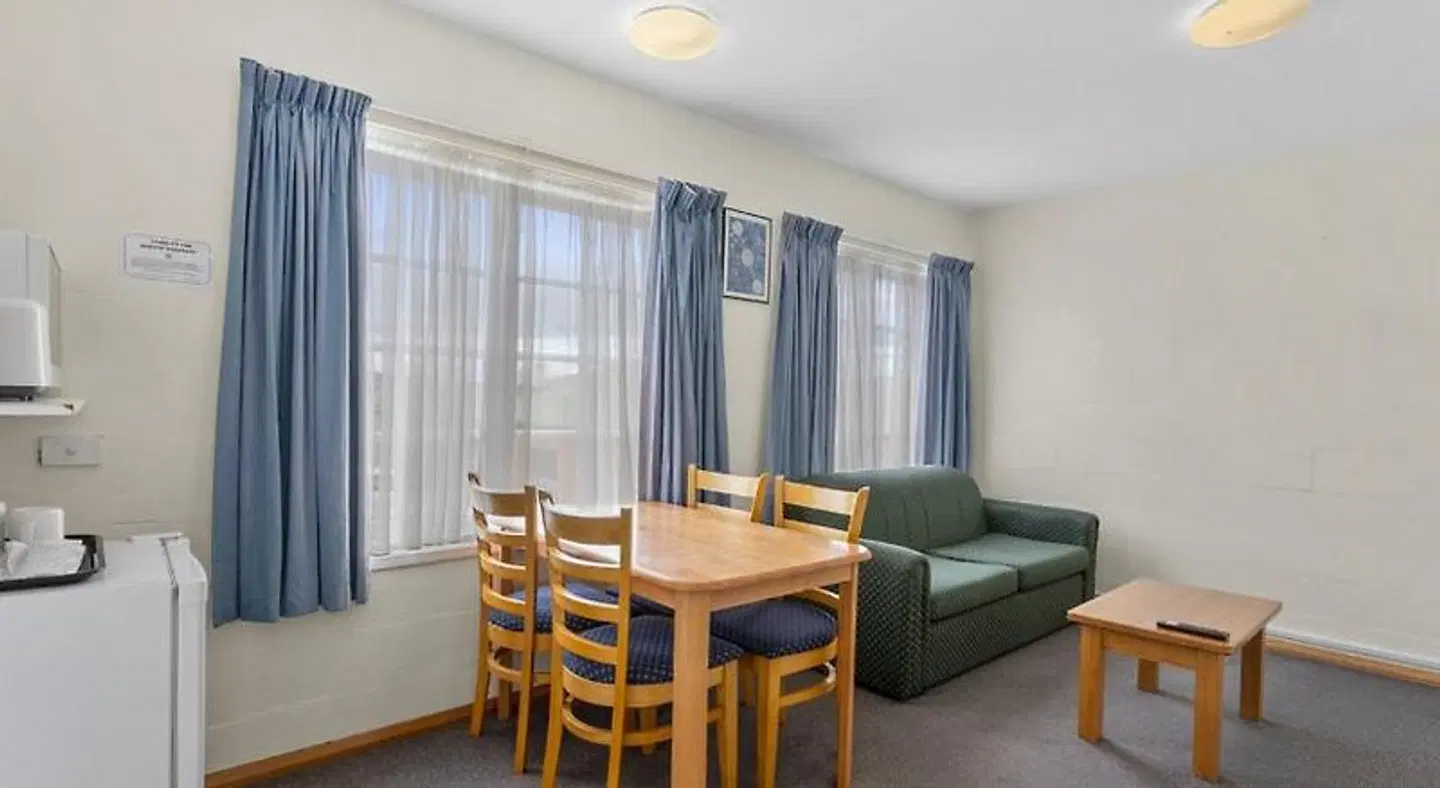 Martin Cash Motel ROOM_EXAMPLE