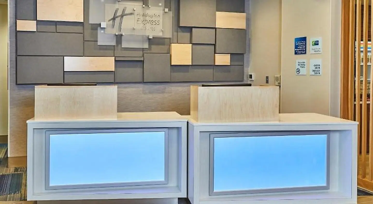 Holiday Inn Express & Suites Medford-Central Point by IHG OUTDOOR_POOL