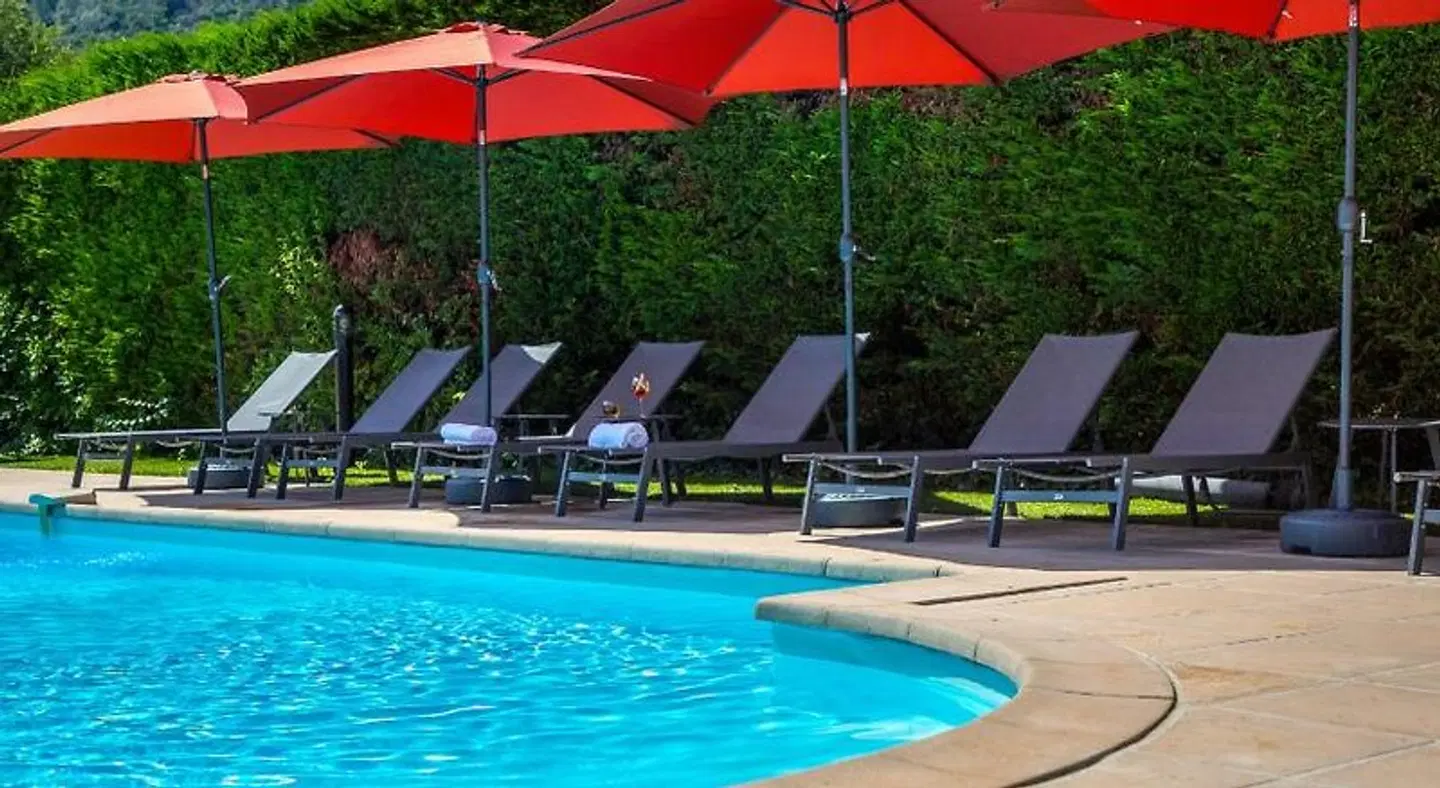 ibis Styles Aubagne Gemenos OUTDOOR_POOL