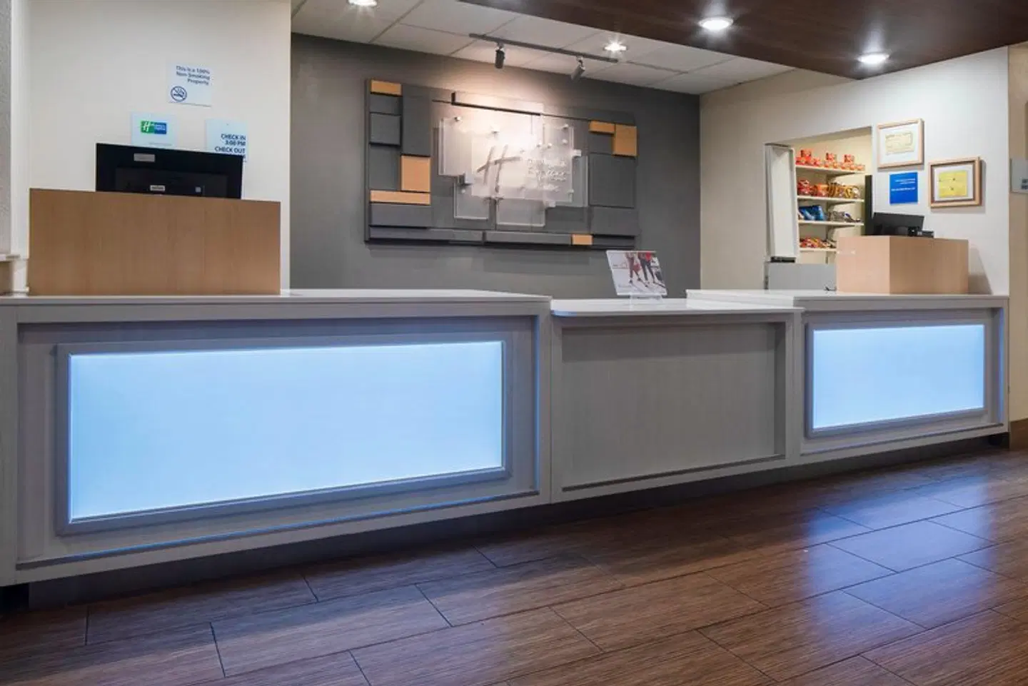 Holiday Inn Express North Myrtle Beach - Little River LOUNGE_LOBBY