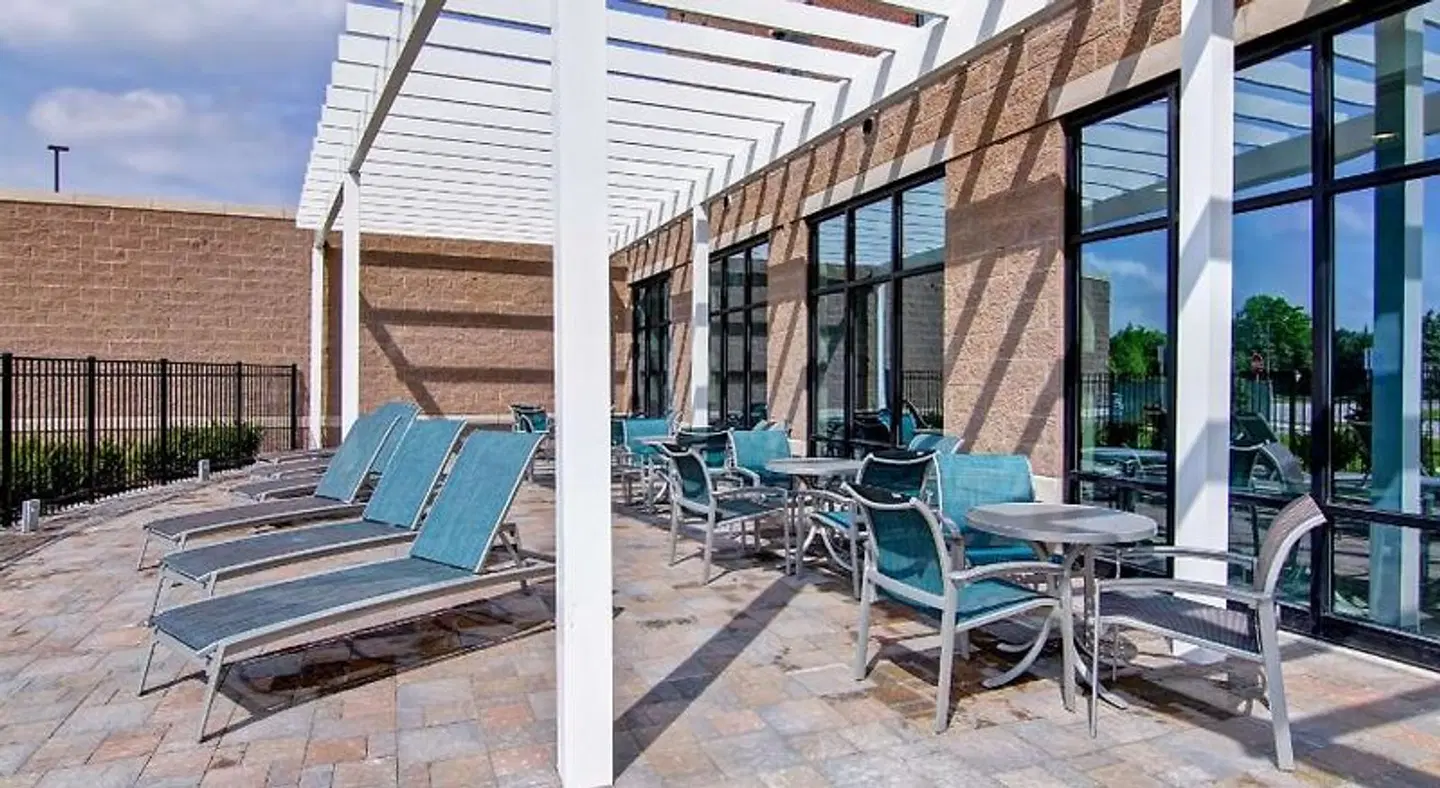 Hampton Inn & Suites Detroit/Troy Terrasse