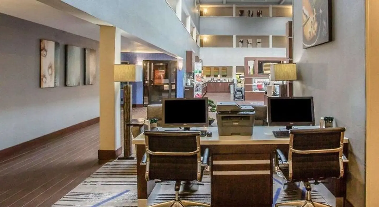 Quality Suites Nashville Airport LOUNGE_LOBBY