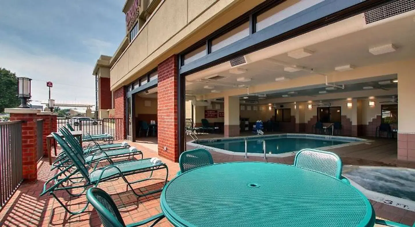 Drury Inn Bowling Green Terrasse