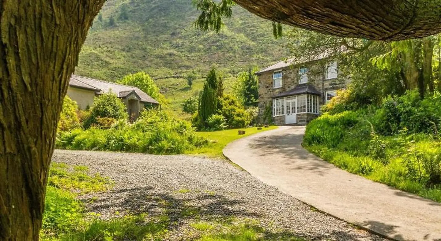 Sygun Fawr Country House EXTERIOR