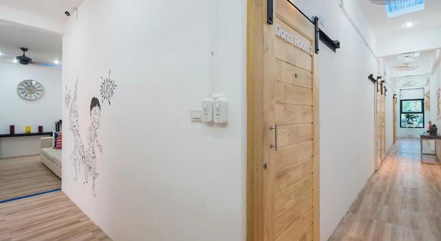 Hanuman V.I.P Hostel EXTERIOR