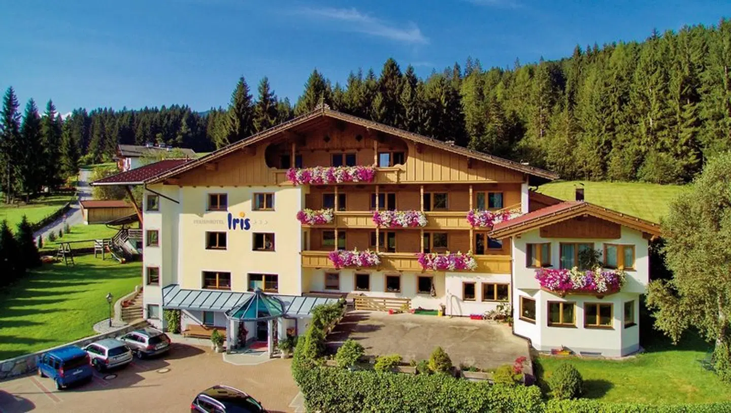 Iris EXTERIOR