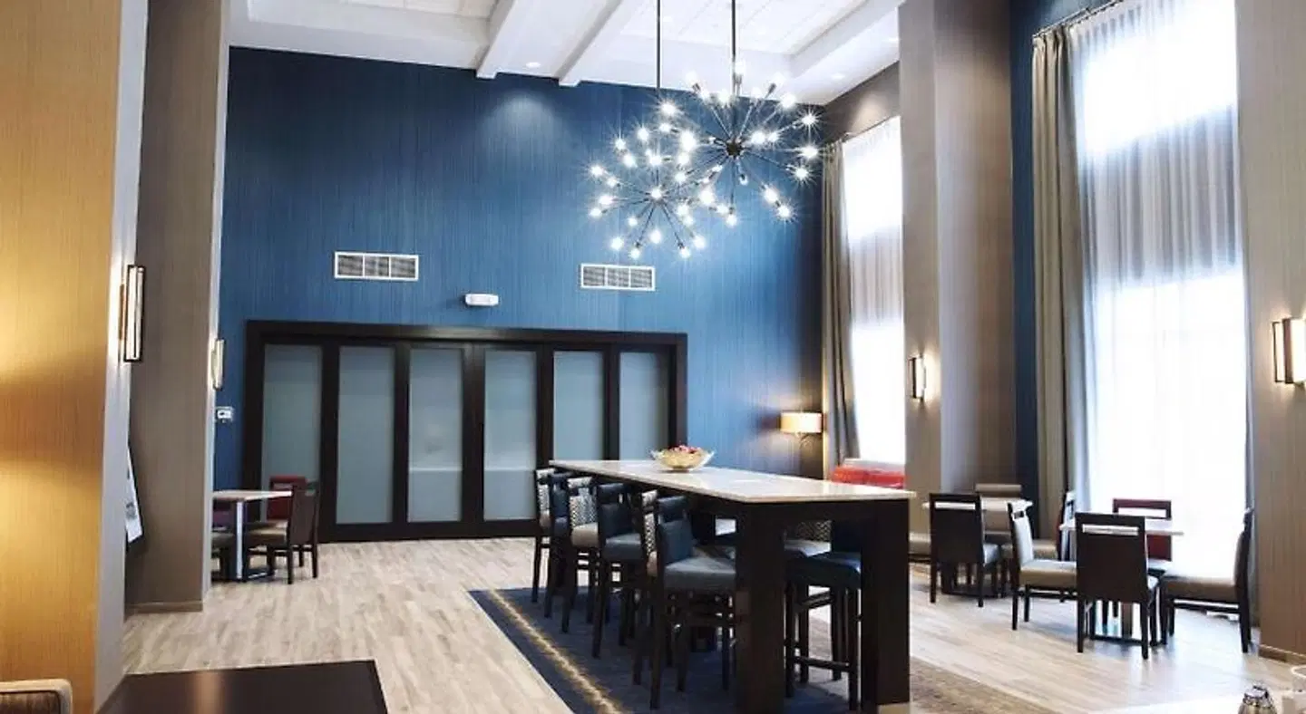 Hampton Inn & Suites Des Moines/Urbandale Bar